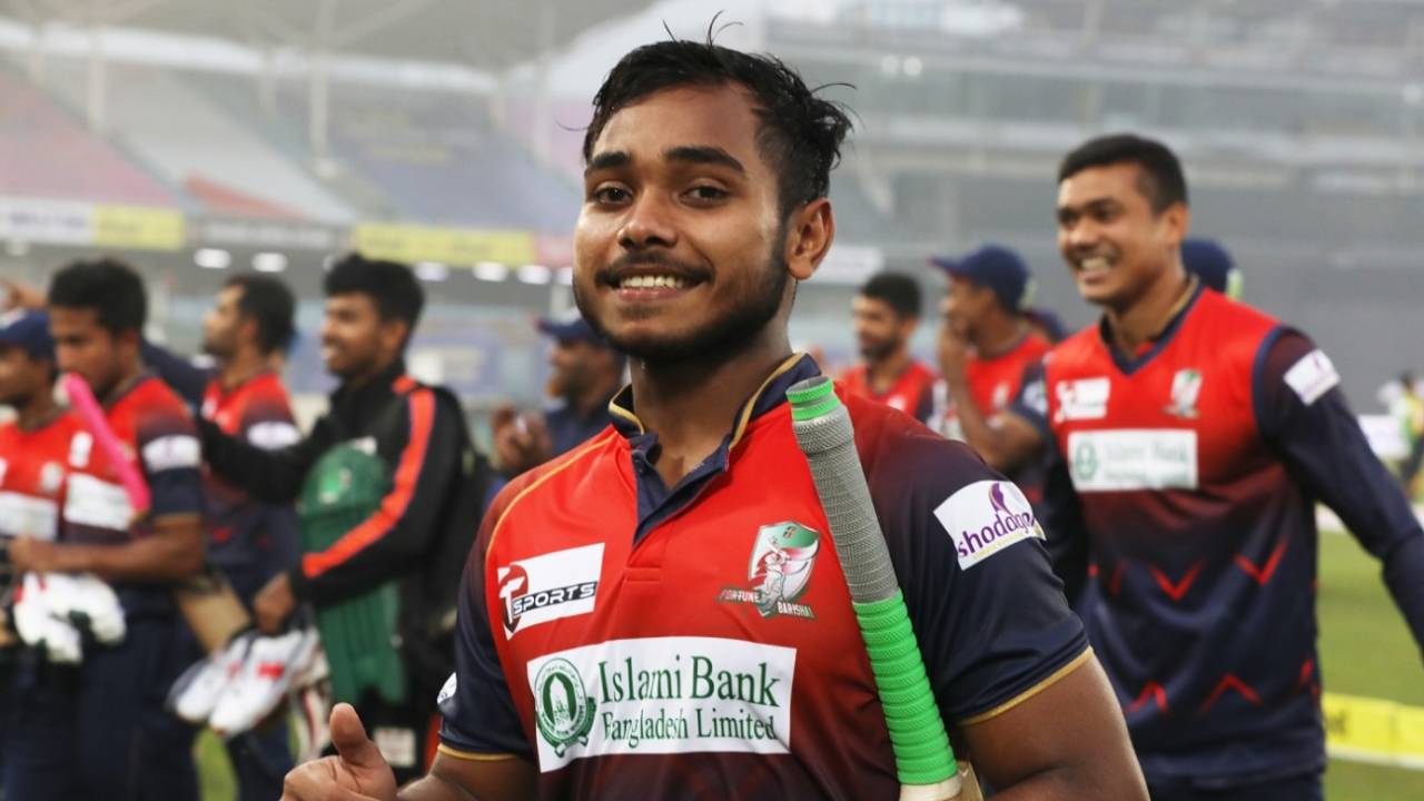 Parvez Hossain Emon is all smiles, Fortune Barishal vs Minister Rajshahi, Bangabandhu T20 Cup, December 8, 2020