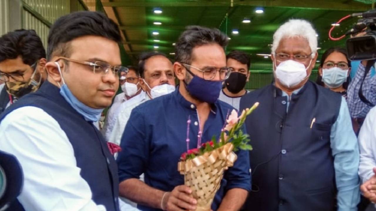 Parthiv Patel is felicitated by BCCI secretary Jay Shah, Ahmedabad, December 10, 2020