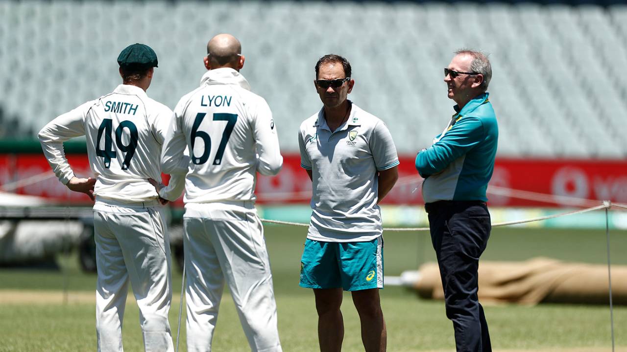 Justin Langer and national selector Trevor Hohns chat with Steven Smith and Nathan Lyon, Adelaide, December 15, 2020