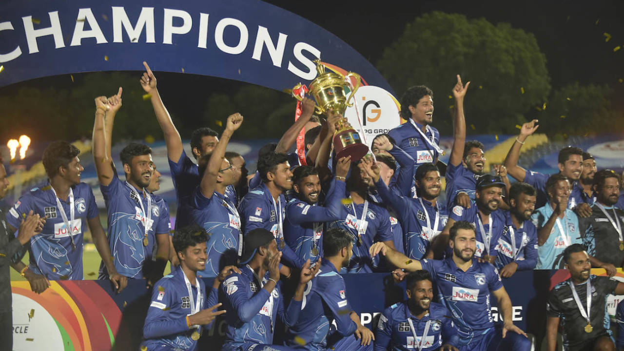 The victorious Jaffna Stallions players with the trophy, Jaffna Stallions vs Galle Gladiators, LPL 2020 final, Hambantota, December 16, 2020