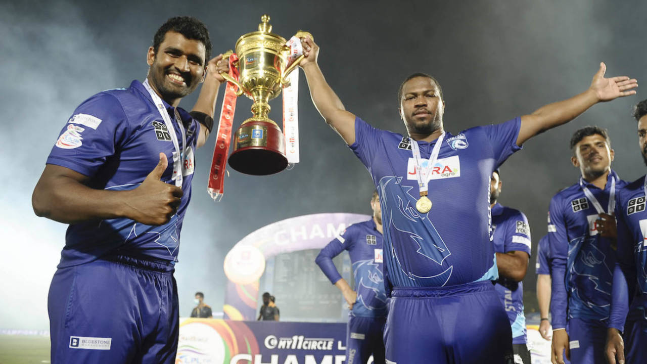 Thisara Perera and Johnson Charles rejoice with the LPL trophy, Jaffna Stallions vs Galle Gladiators, LPL 2020 final, Hambantota, December 16, 2020