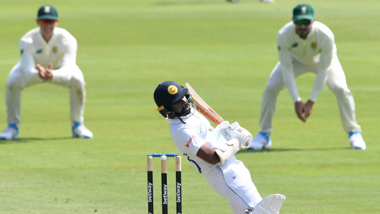 Niroshan Dickwella sways inside the line of a short ball, South Africa v Sri Lanka, 1st Test, Centurion, December 26, 2020