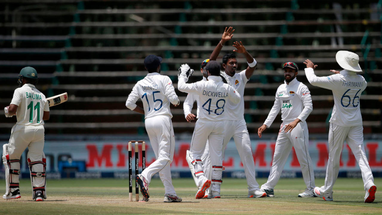 Temba Bavuma departs as Vishwa Fernando claims another wicket&nbsp;&nbsp;&bull;&nbsp;&nbsp;AFP via Getty Images