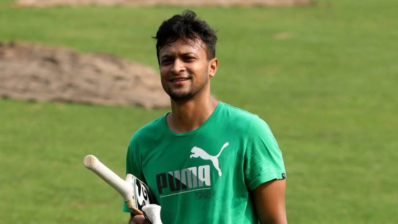Shakib Al Hasan walks out for a hit in the nets, Dhaka, January 7, 2021
