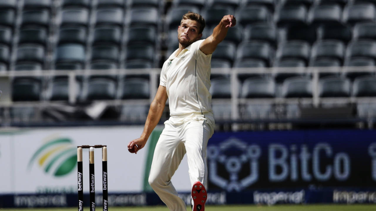 Wiaan Mulder bowls, South Africa vs Sri Lanka, 2nd Test, 2nd day, Johannesburg, January 4, 2021