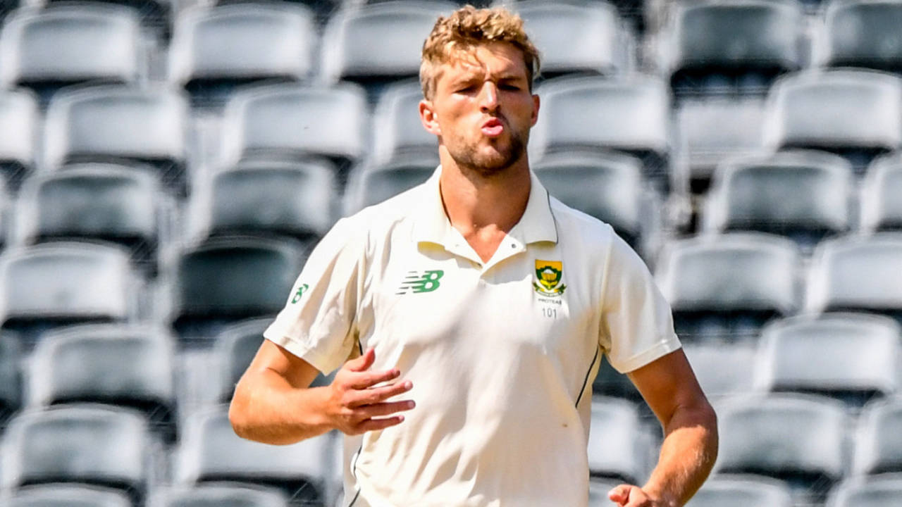 Wiaan Mulder looks on, South Africa vs Sri Lanka, 2nd Test, 2nd day, Johannesburg, January 4, 2021