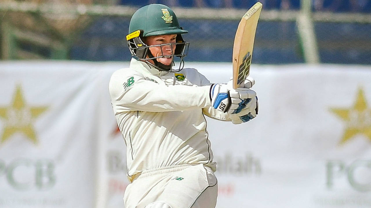 Rassie van der Dussen plays a pull, Pakistan vs South Africa, 1st Test, Karachi, day 3, January 28, 2021
