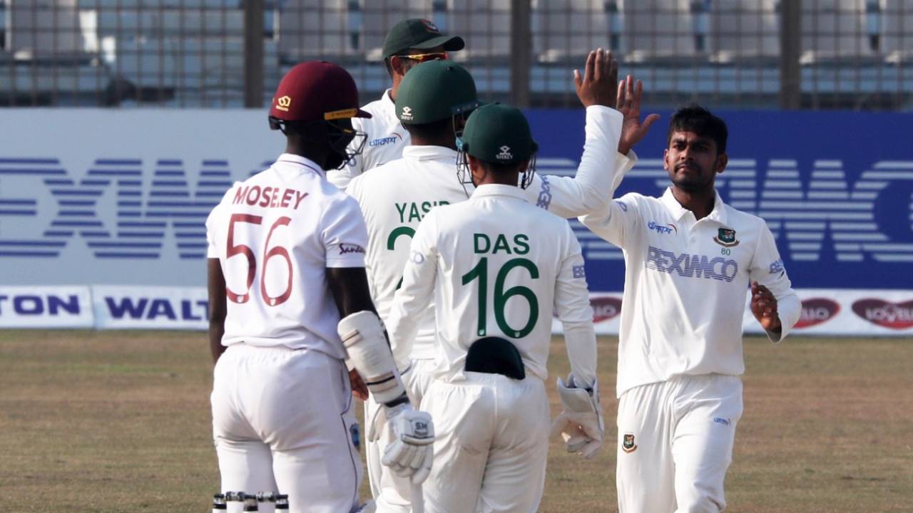 Mehidy Hasan Miraz celebrates a wicket with his team-mates, Bangladesh vs West Indies, 1st Test, Chattogram, Day 4, February 6, 2021