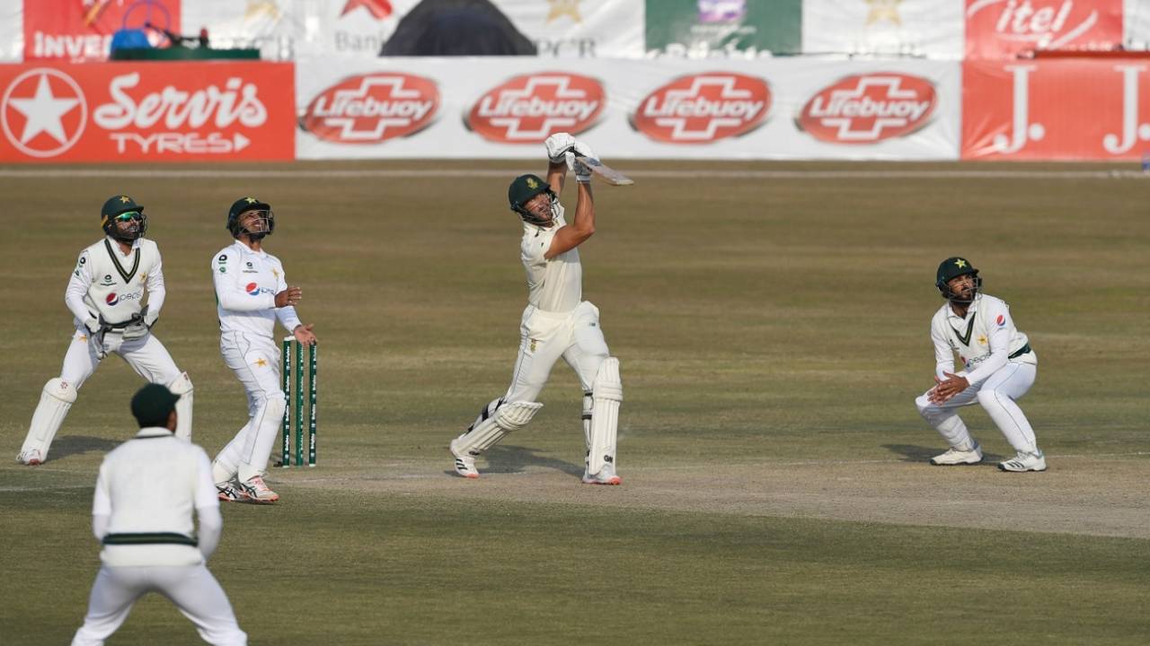 Aiden Markram launches it down the ground, Pakistan vs South Africa, 2nd Test, Rawalpindi, 4th day, February 7, 2021