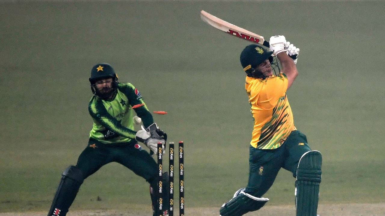 Jacques Snyman fell to the wiles of Usman Qadir, Pakistan vs South Africa, 1st T20I, Lahore, February 11, 2021
