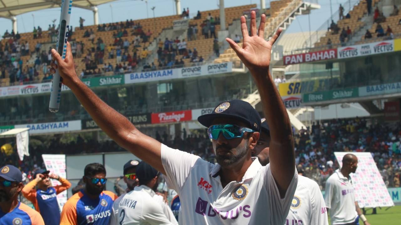 R Ashwin acknowledges the cheers from the Chennai crowd, India vs England, 2nd Test, Chennai, 4th day, February 16, 2021