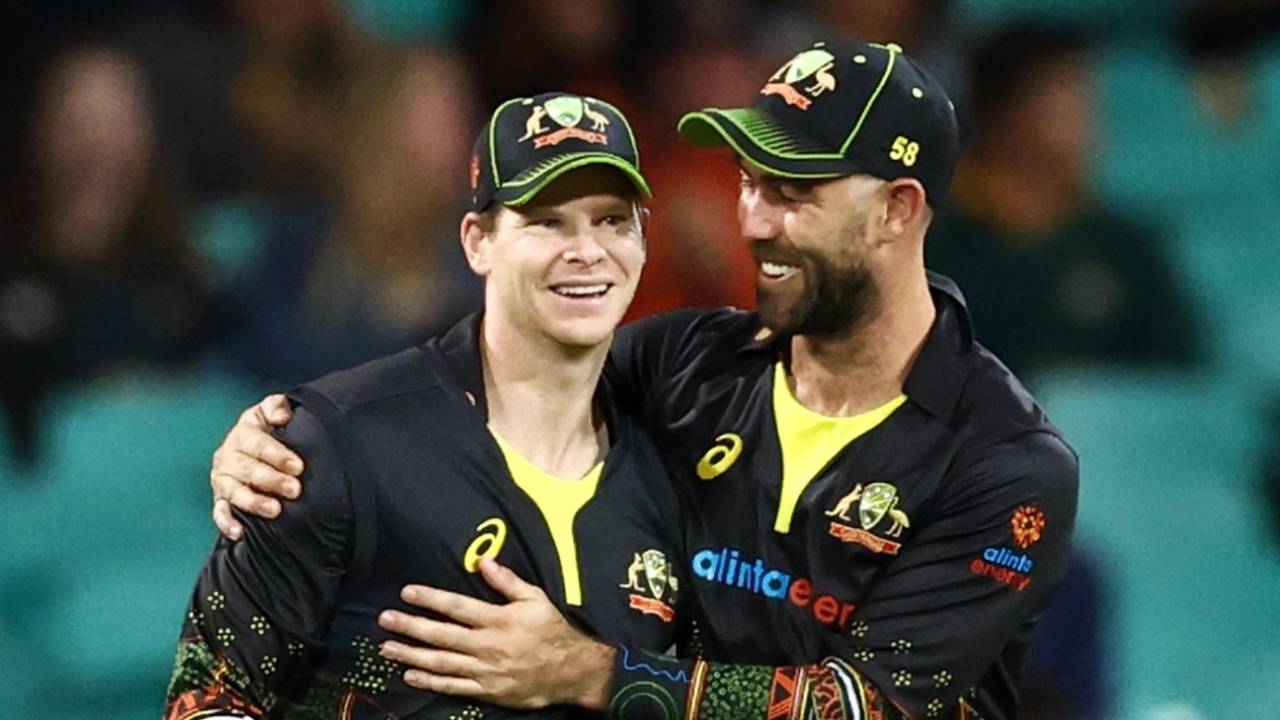 Steven Smith and Glenn Maxwell celebrate a wicket, Sydney, December 8, 2020