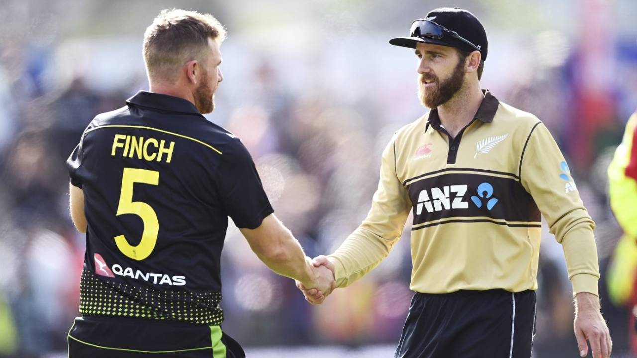 Aaron Finch and Kane Williamson shake hands after the match, New Zealand vs Australia, 2nd T20I, Dunedin, February 25, 2021