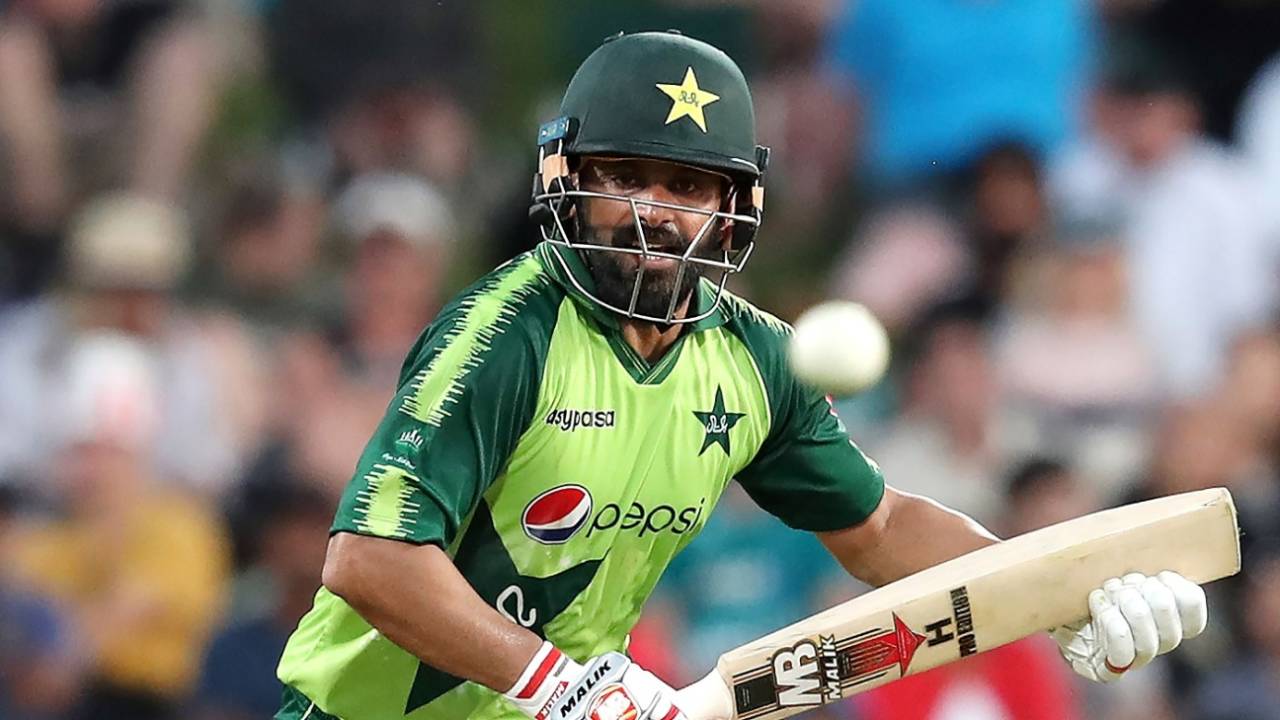 Mohammad Hafeez takes off for a single, Hamilton, December 20, 2020