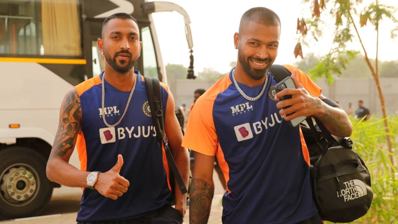 The Pandya brothers arrive at the Motera, India vs England, 5th T20I, Ahmedabad, March 20, 2021