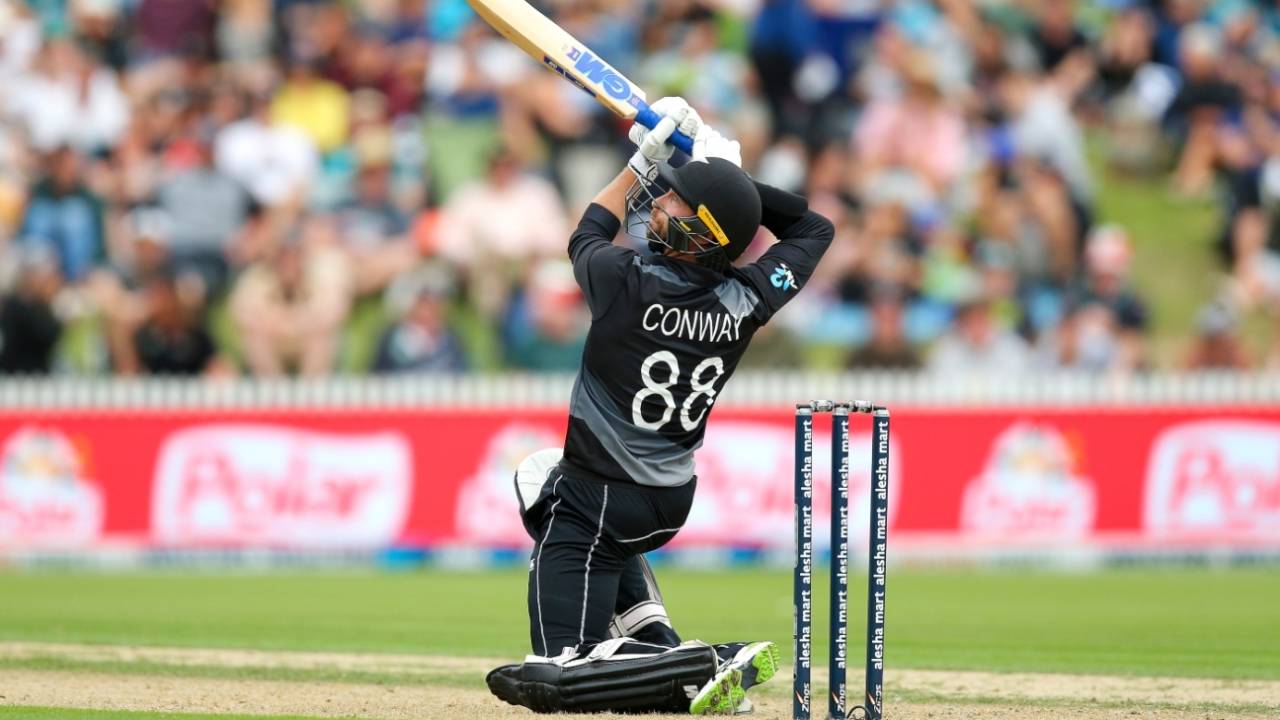 Devon Conway launches one over covers, New Zealand vs Bangladesh, 1st T20I, Hamilton, March 28, 2021