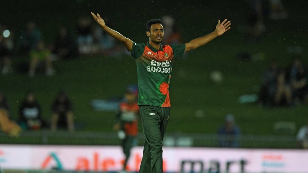 Shoriful Islam celebrates a wicket, New Zealand vs Bangladesh, 2nd T20I, Napier, March 30.2021