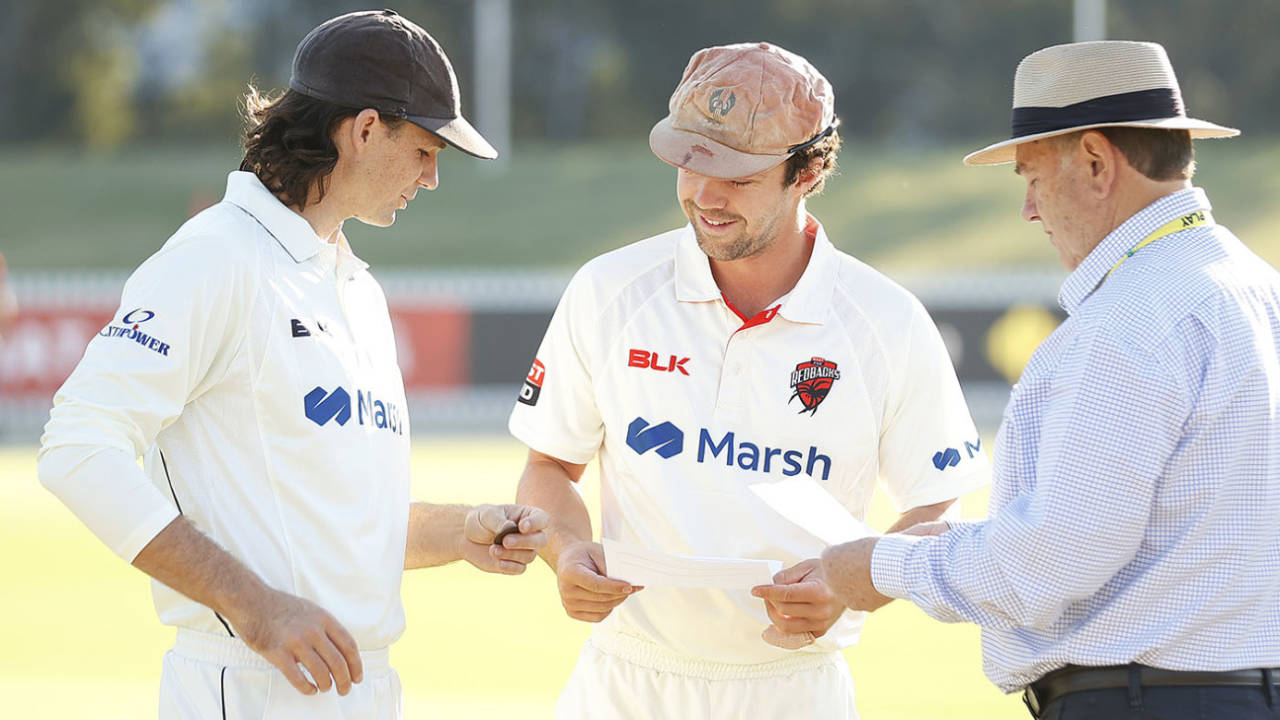 Travis Head and Peter Handscomb at the toss, Victoria vs South Australia, Sheffield Shield, Junction Oval, April 3, 2021