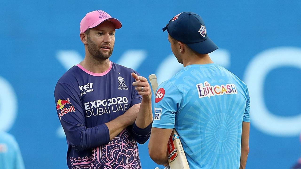 Andrew Tye speaks to countrymate Marcus Stoinis during an IPL 2021 match&nbsp;&nbsp;&bull;&nbsp;&nbsp;BCCI
