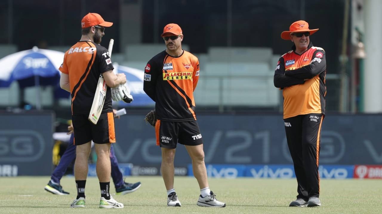 Kane Williamson, David Warner and Trevor Bayliss before the start of the game, Rajasthan Royals vs Sunrisers Hyderabad, IPL 2021, Delhi, May 2, 2021