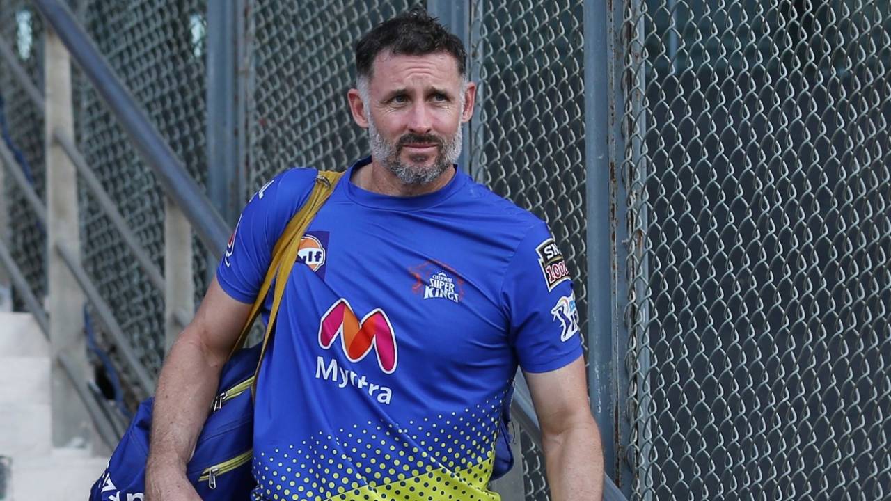 Michael Hussey has now been cleared to return to Australia on a commercial flight via Doha&nbsp;&nbsp;&bull;&nbsp;&nbsp;BCCI/IPL