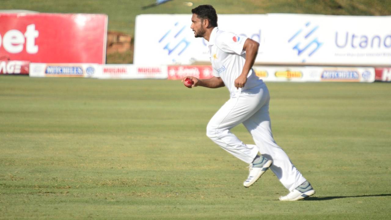 Tabish Khan struck in his first over on Test debut, Zimbabwe vs Pakistan, 2nd Test, Harare, 2nd day, May 8, 2021