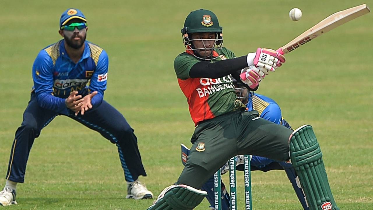 Mushfiqur Rahim pivots and pulls, Bangladesh vs Sri Lanka, 1st ODI, Dhaka, May 23, 2021