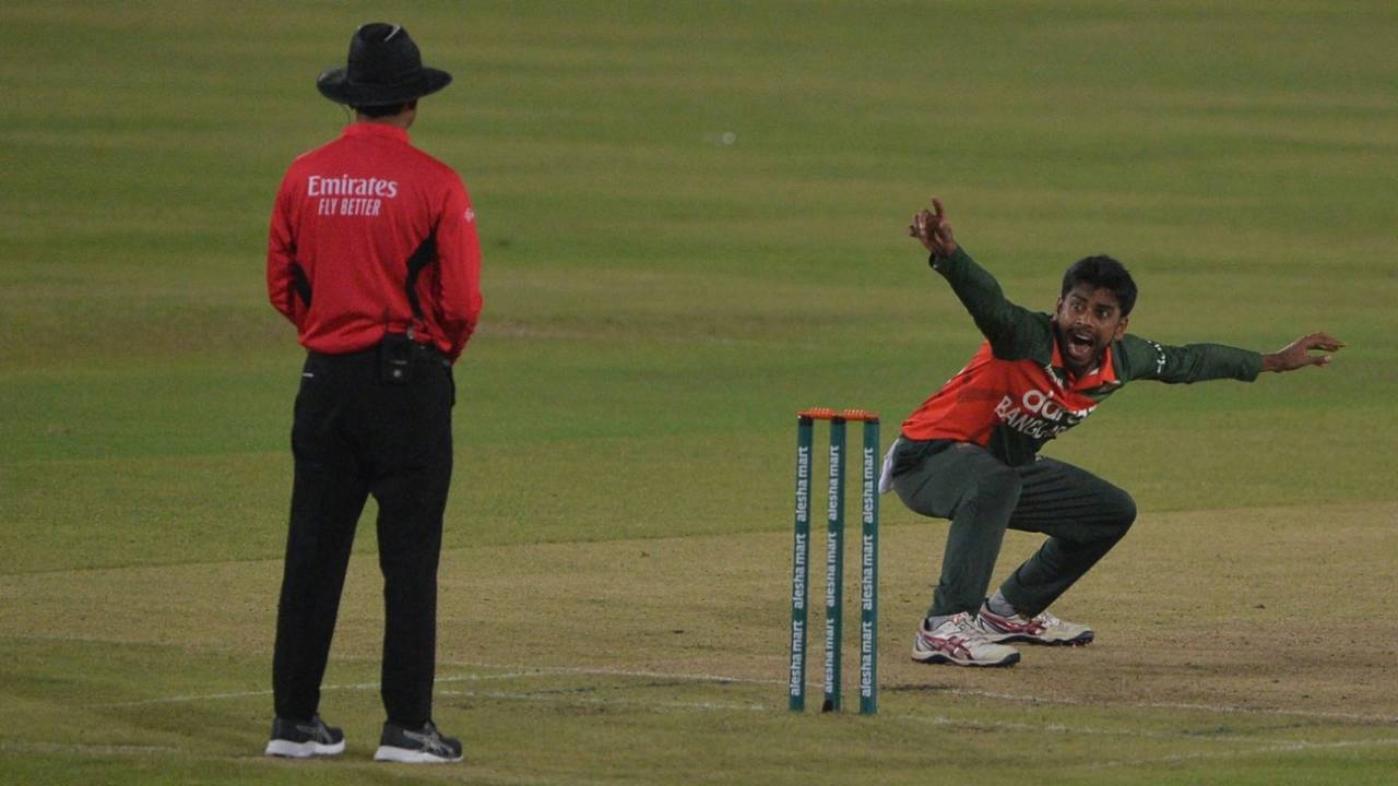 Mehidy Hasan Miraz appeals for a wicket, Bangladesh vs Sri Lanka, 2nd ODI, Dhaka, May 25, 2021