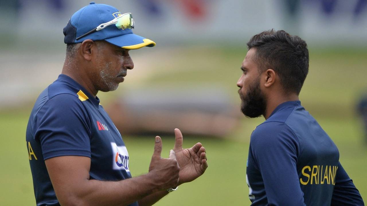 Sri Lanka bowling coach Chaminda Vaas has a chat with Kusal Mendis during training, Dhaka, May 26, 2021