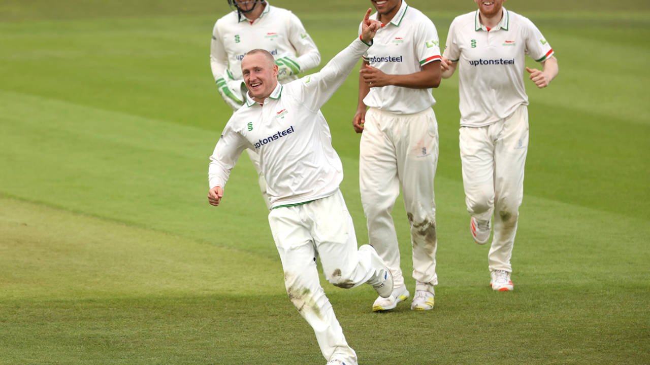 Callum Parkinson wheels away, LV= Insurance County Championship, Leicestershire vs Middlesex, day 1, Grace Road, May 27, 2021