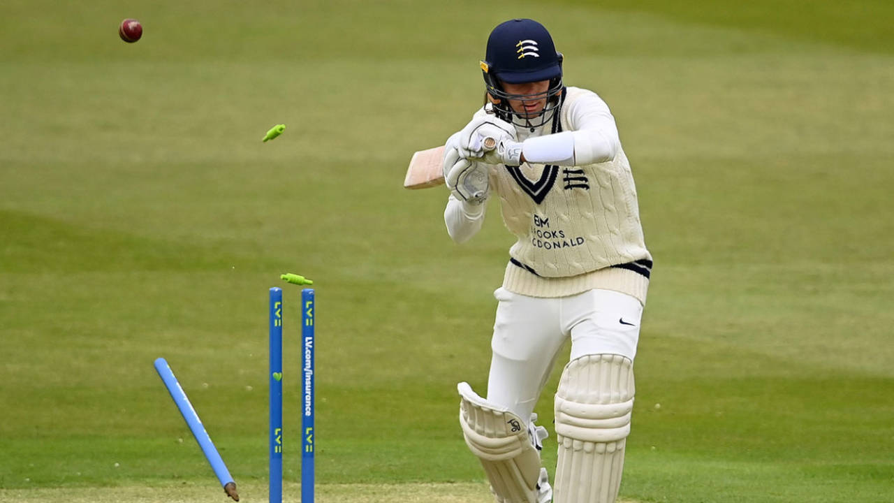 Peter Handscomb regrets his decision to shoulder arms, Middlesex v Gloucestershire, LV= Insurance Championship, Lord's, April 29, 2021
