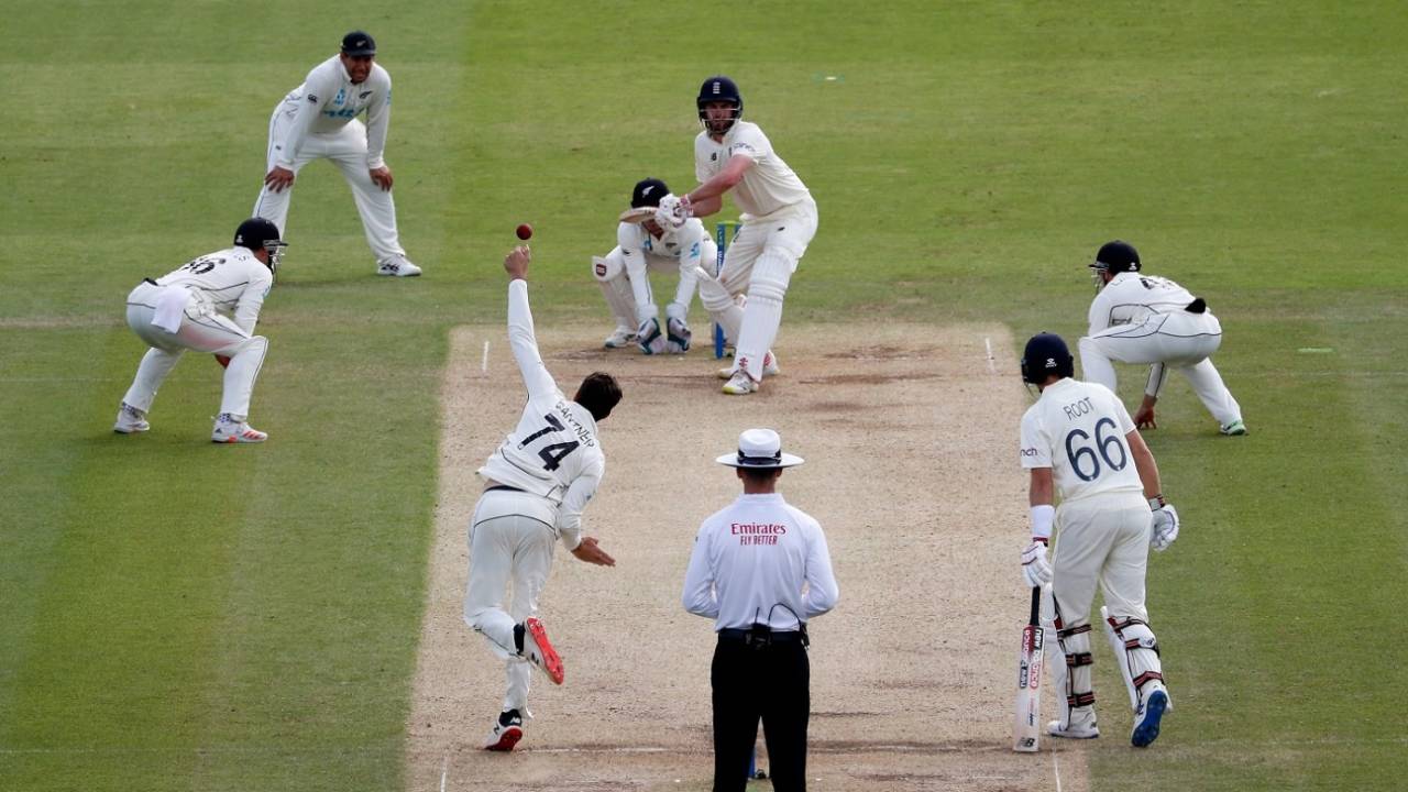 Mitchell Santner bowls to Dom Sibley on the fifth day, England vs New Zealand, 1st Test, Lord's, 5th day, June 6, 2021