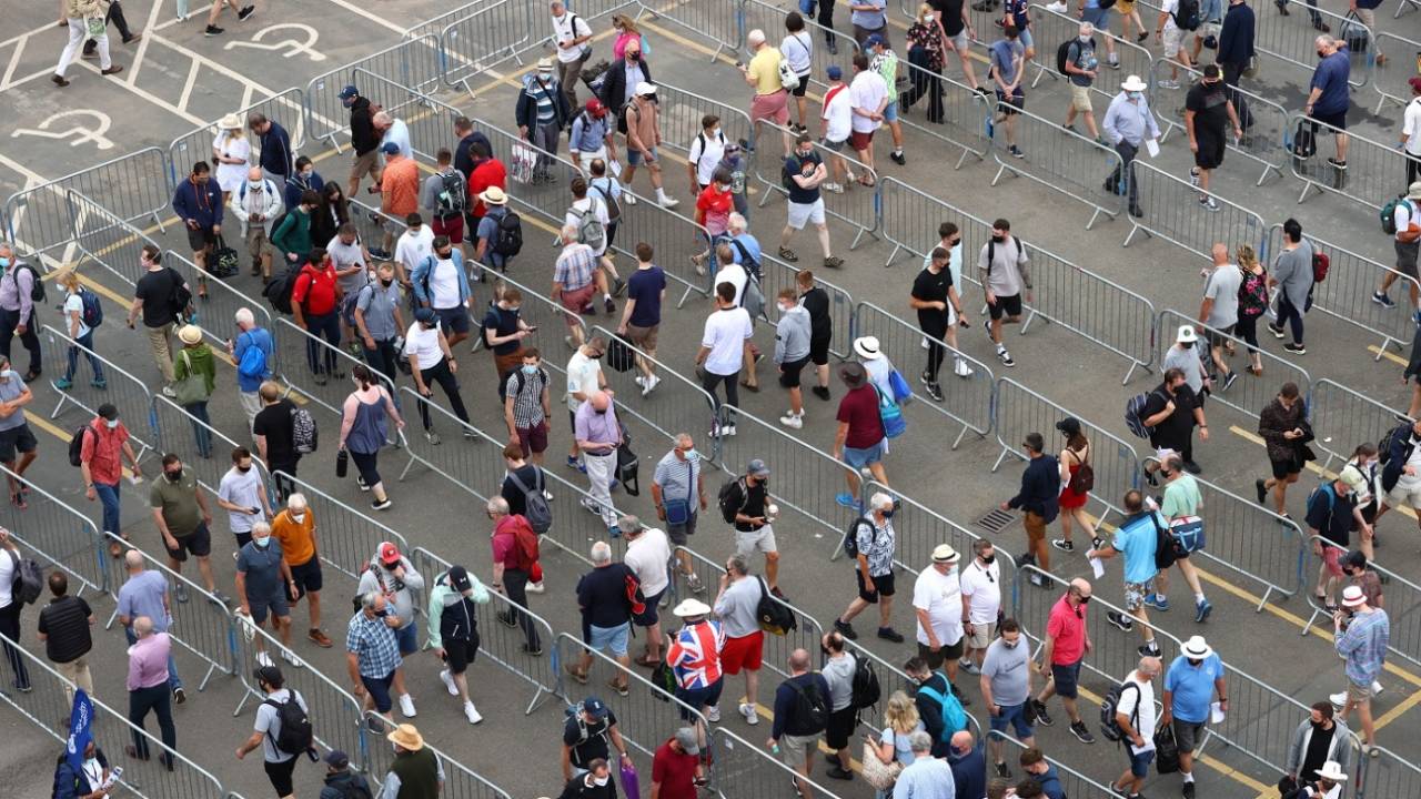 Spectators arrive at the ground before day one's play at Edgbaston, England vs New Zealand, 2nd Test, Day 1, Birmingham, June 10, 2021