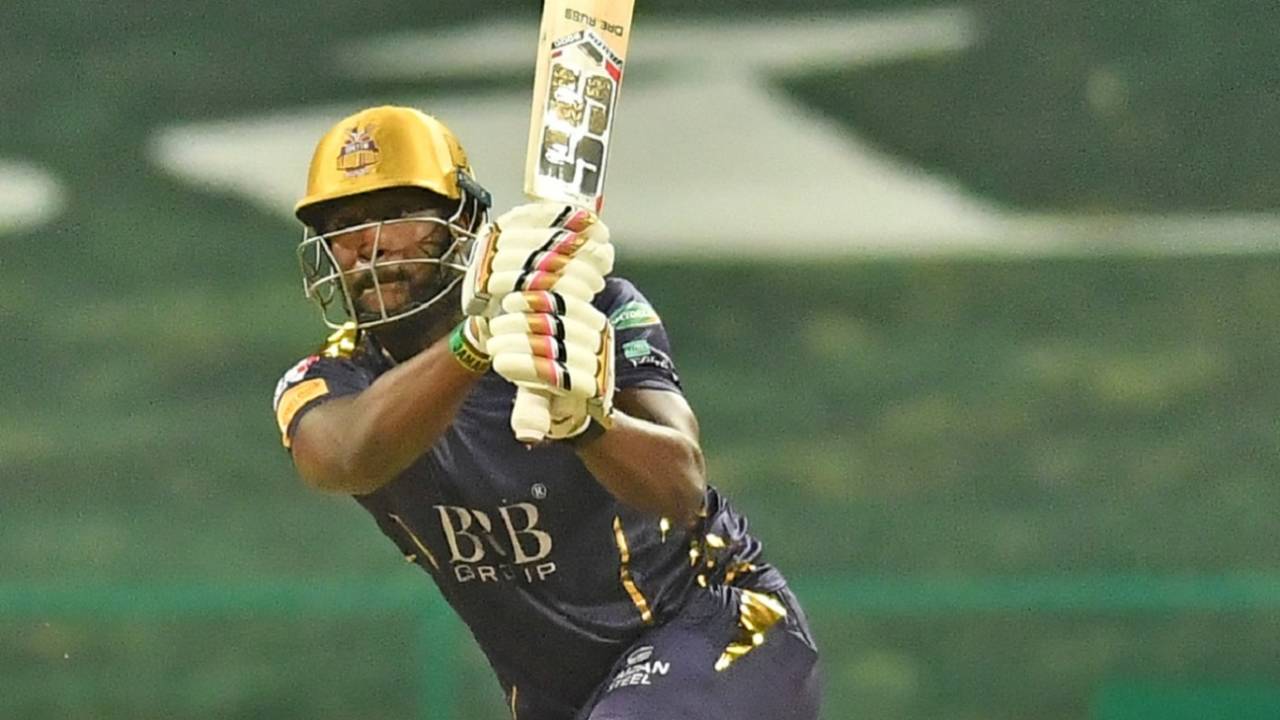 Andre Russell hit two sixes before being hit on the helmet&nbsp;&nbsp;&bull;&nbsp;&nbsp;Pakistan Super League