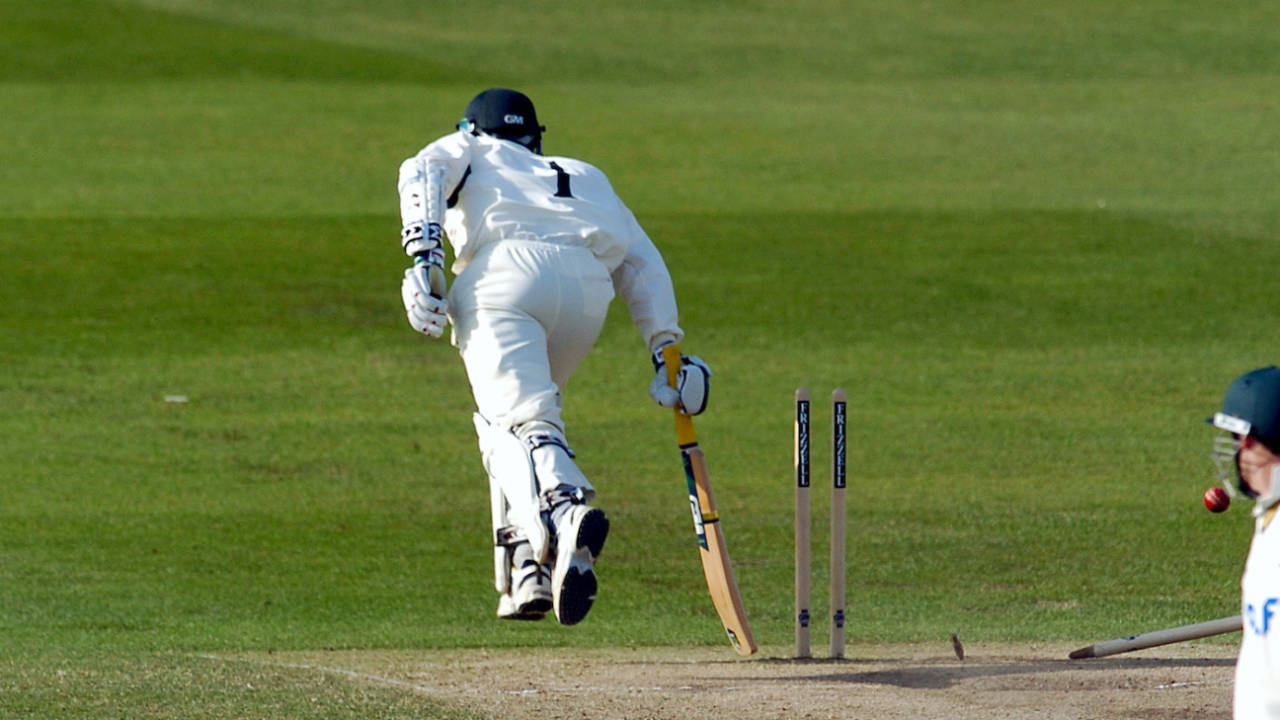 Jason Gallian is run out at 199, day three, Sussex vs Nottinghamshire, County Championship Division One, Trent Bridge, April 29, 2005