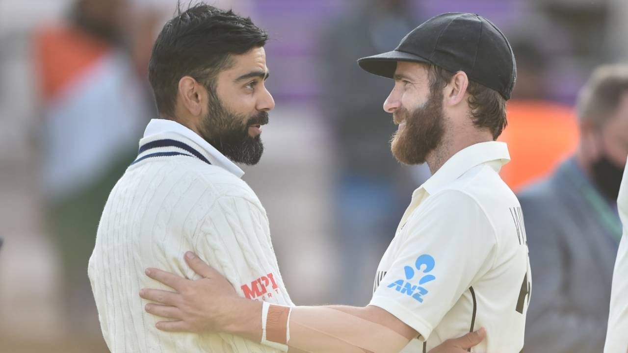 Virat Kohli and Kane Williamson have a chat after the WTC final, India vs New Zealand, World Test Championship (WTC) final, Southampton, Day 6 - reserve day, June 23, 2021