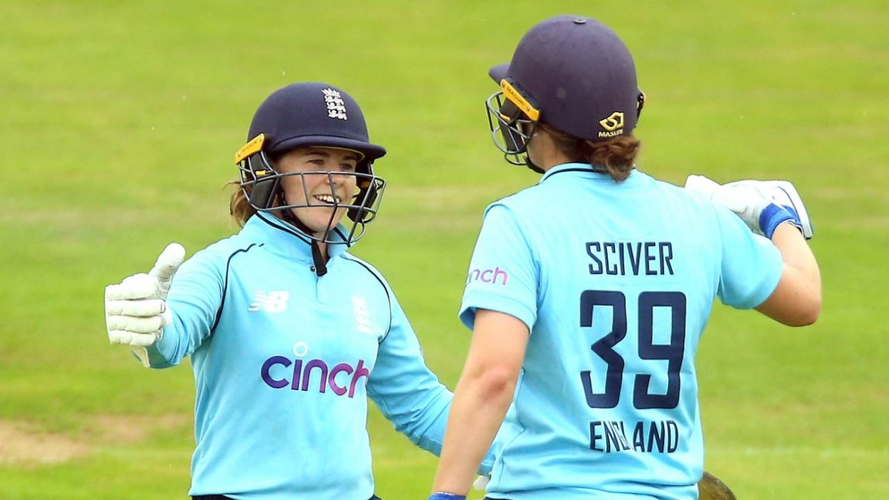 Tammy Beaumont and Nat Sciver stitched an unbroken 119-run partnership&nbsp;&nbsp;&bull;&nbsp;&nbsp;PA Photos/Getty Images
