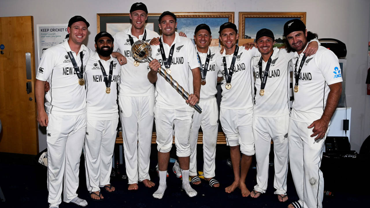 New Zealand's bowling unit (left to right), Matt Henry, Ajaz Patel, Kyle Jamieson, Tim Southee, Neil Wagner, Trent Boult, BJ Watling and Colin de Grandhomme, pose with the WTC mace, India vs New Zealand, World Test Championship (WTC) final, Southampton, 6th day, June 23, 2021