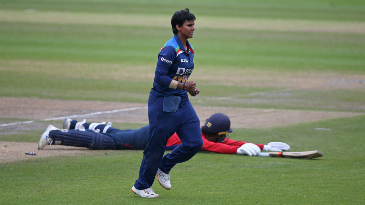 Deepti Sharma celebrates another late England wicket, England vs India, 2nd women's T20I, Hove, July 11, 2021