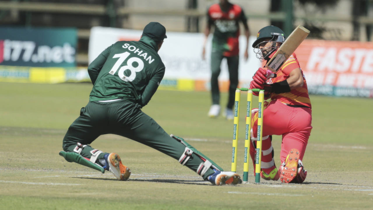 Nurul Hasan tries to stop the ball off Sikandar Raza's sweep, Zimbabwe vs Bangladesh, 3rd ODI, Harare, July 20, 2021
