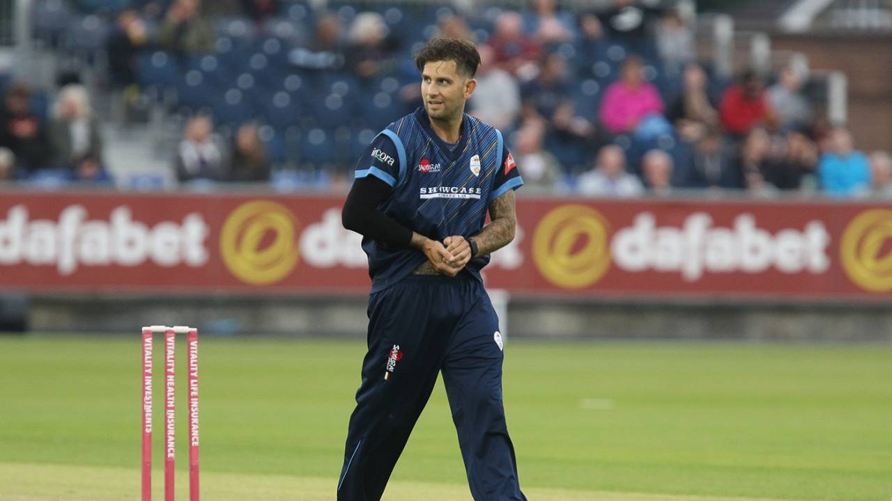 Jade Dernbach went on loan to Derbyshire during the Vitality Blast