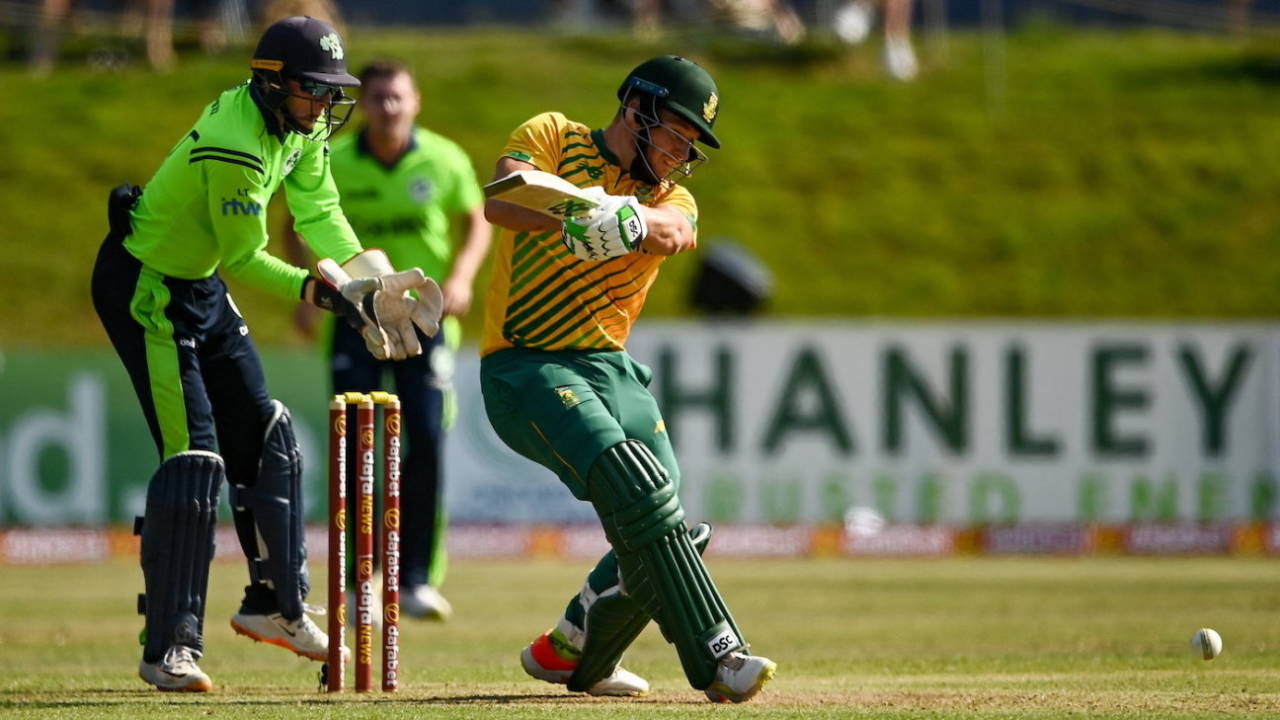 David Miller goes after the ball, Ireland vs South Africa, 1st T20I, Dublin, July 19, 2021