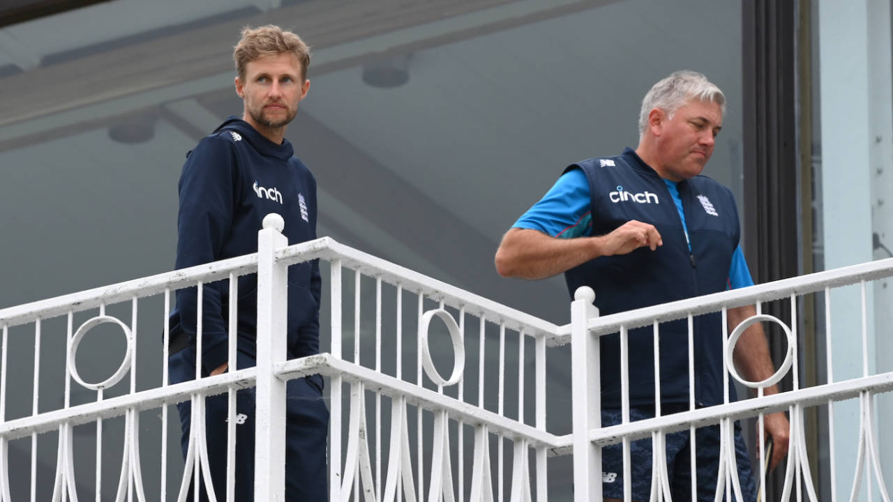 Joe Root and Chris Silverwood look on as the rain comes down, England vs India, 1st Test, Nottingham, 5th day, August 8, 2021