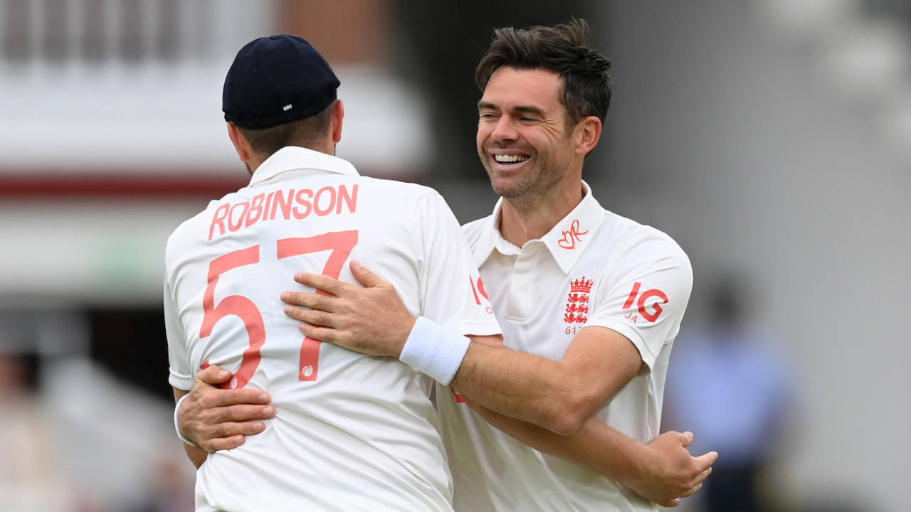Ollie Robinson and James Anderson celebrate a wicket, England vs India, 2nd Test, Lord's, London, 2nd day, August 13, 2021
