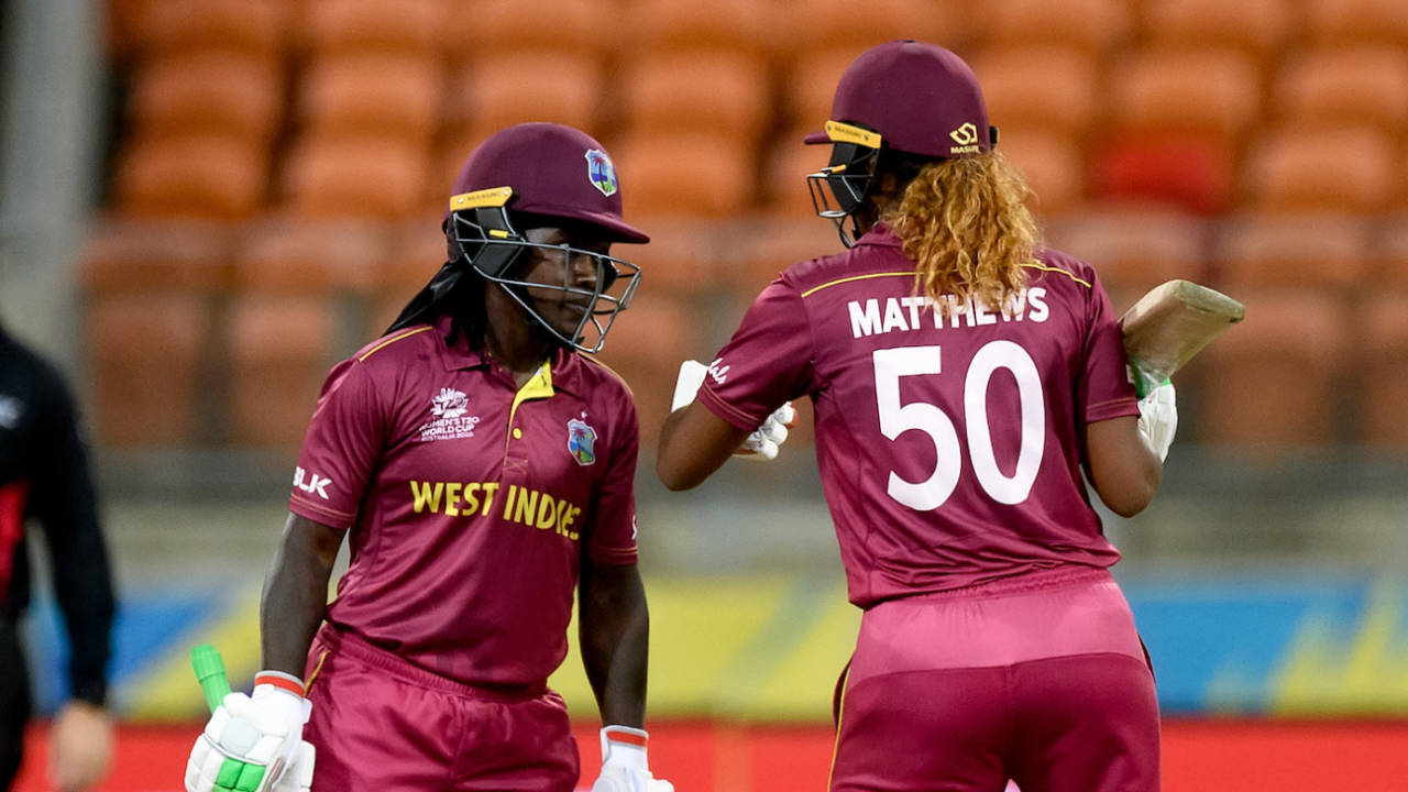 Deandra Dottin and Hayley Matthews during the Women's T20 World Cup match against England, Sydney, March 1, 2020