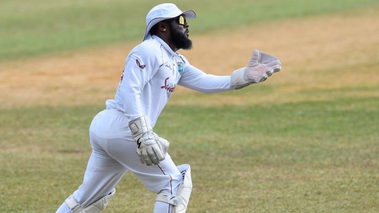 Jahmar Hamilton came on as the substitute keeper after Joshua Da Silva suffered from cramps, West Indies vs Pakistan, 2nd Test, Jamaica, 1st day, August 20, 2021