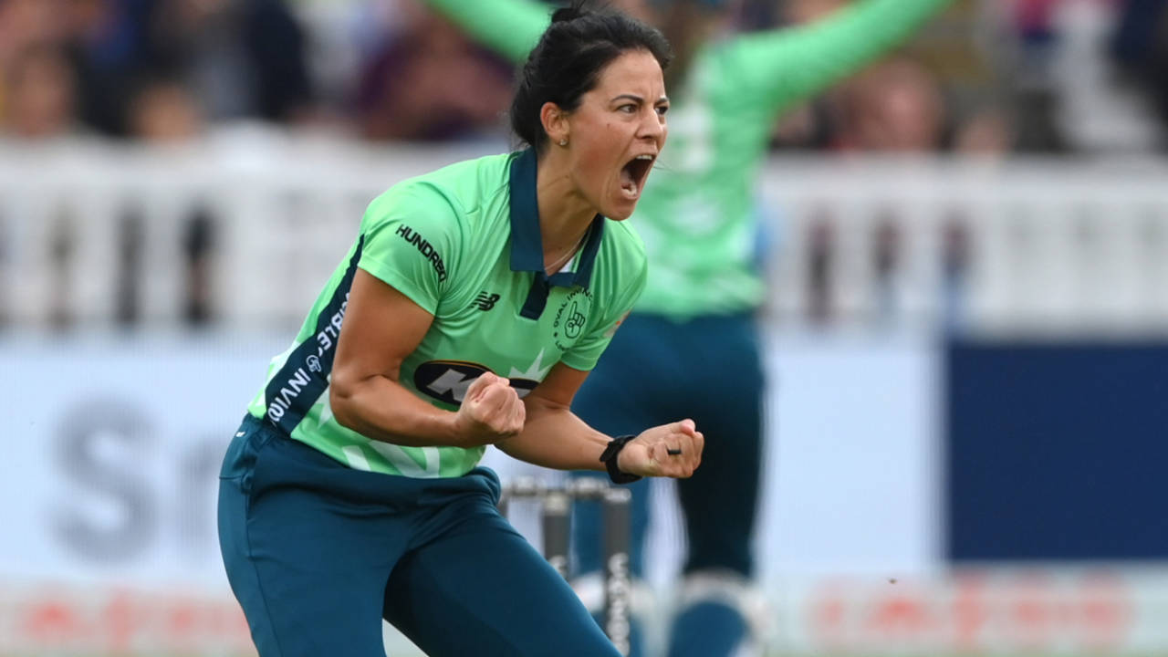 Marizanne Kapp claimed three wickets in her first ten deliveries&nbsp;&nbsp;&bull;&nbsp;&nbsp;Getty Images