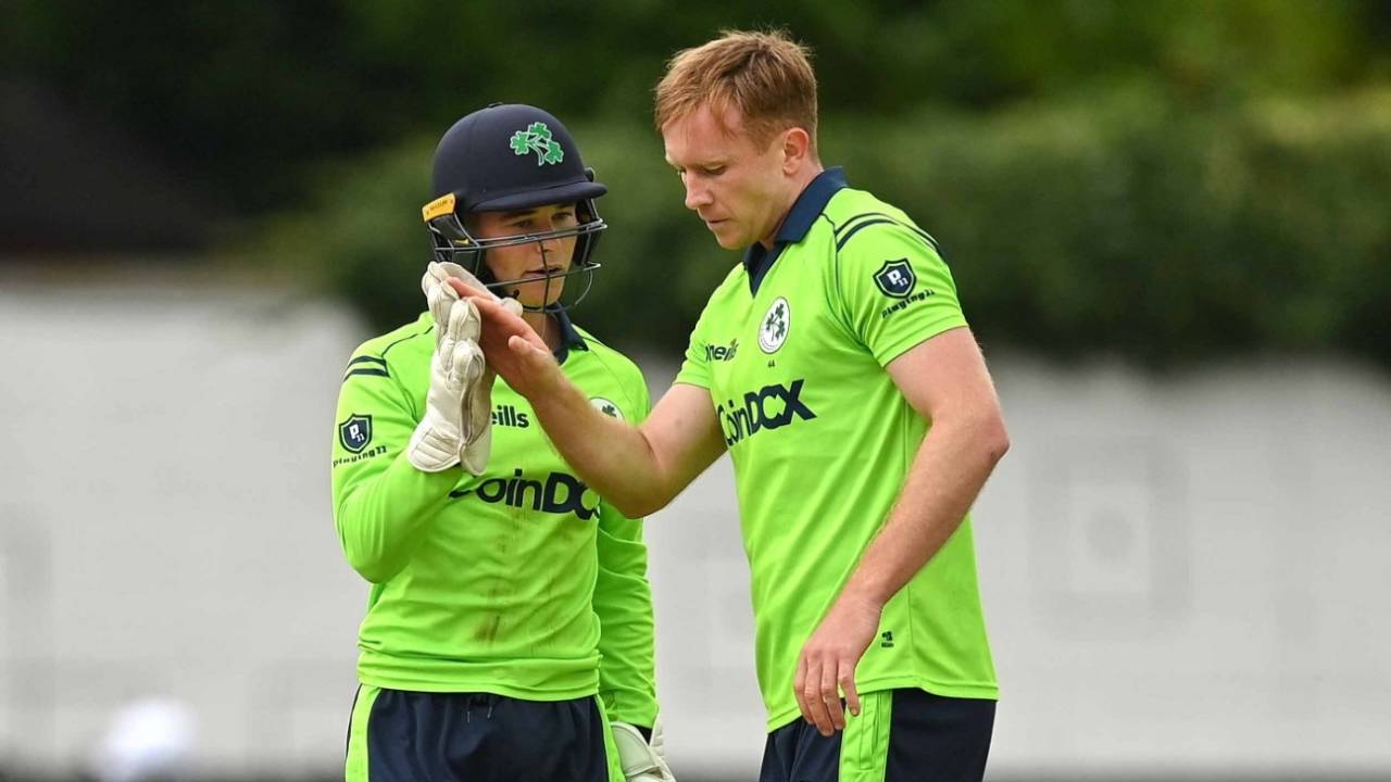 Wicketkeeper Neil Rock congratulates Shane Getkate, Ireland vs Zimbabwe, 2nd T20I, Dublin, August 29, 2021