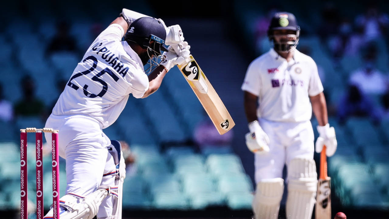 Rishabh Pant watches Cheteshwar Pujara play a shot, Australia vs India, 3rd Test, Sydney, 5th day, January 11, 2021