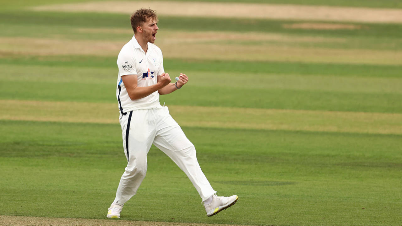 Ben Coad roars in celebration, Hampshire vs Yorkshire, County Championship, Division One, Ageas Bowl, August 31, 2021